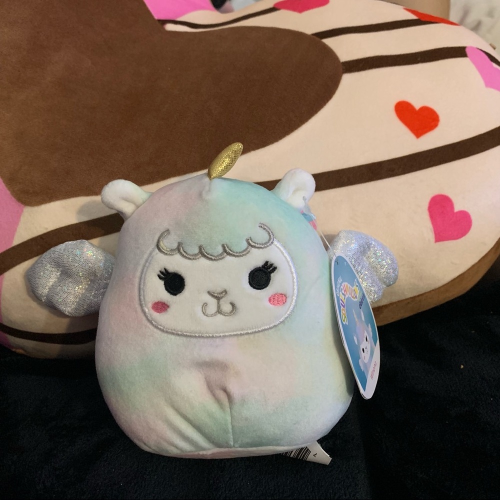 Winona squishmallow